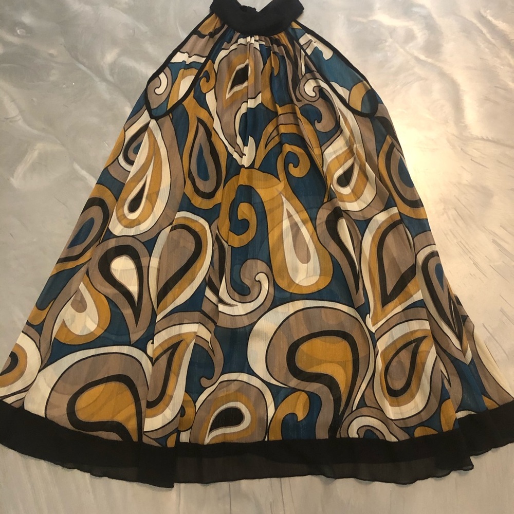 Dress - Picture 5 of 6